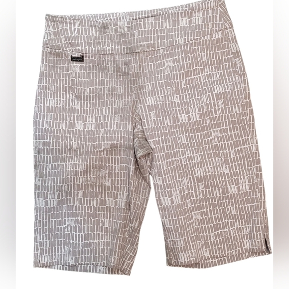 Peck&Peck Grey Print Design Burmuda shorts 6P - Picture 1 of 3